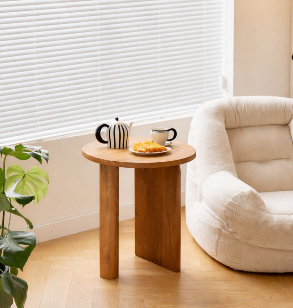Nordlys, table d’appoint en bois massif, photo du marchand
