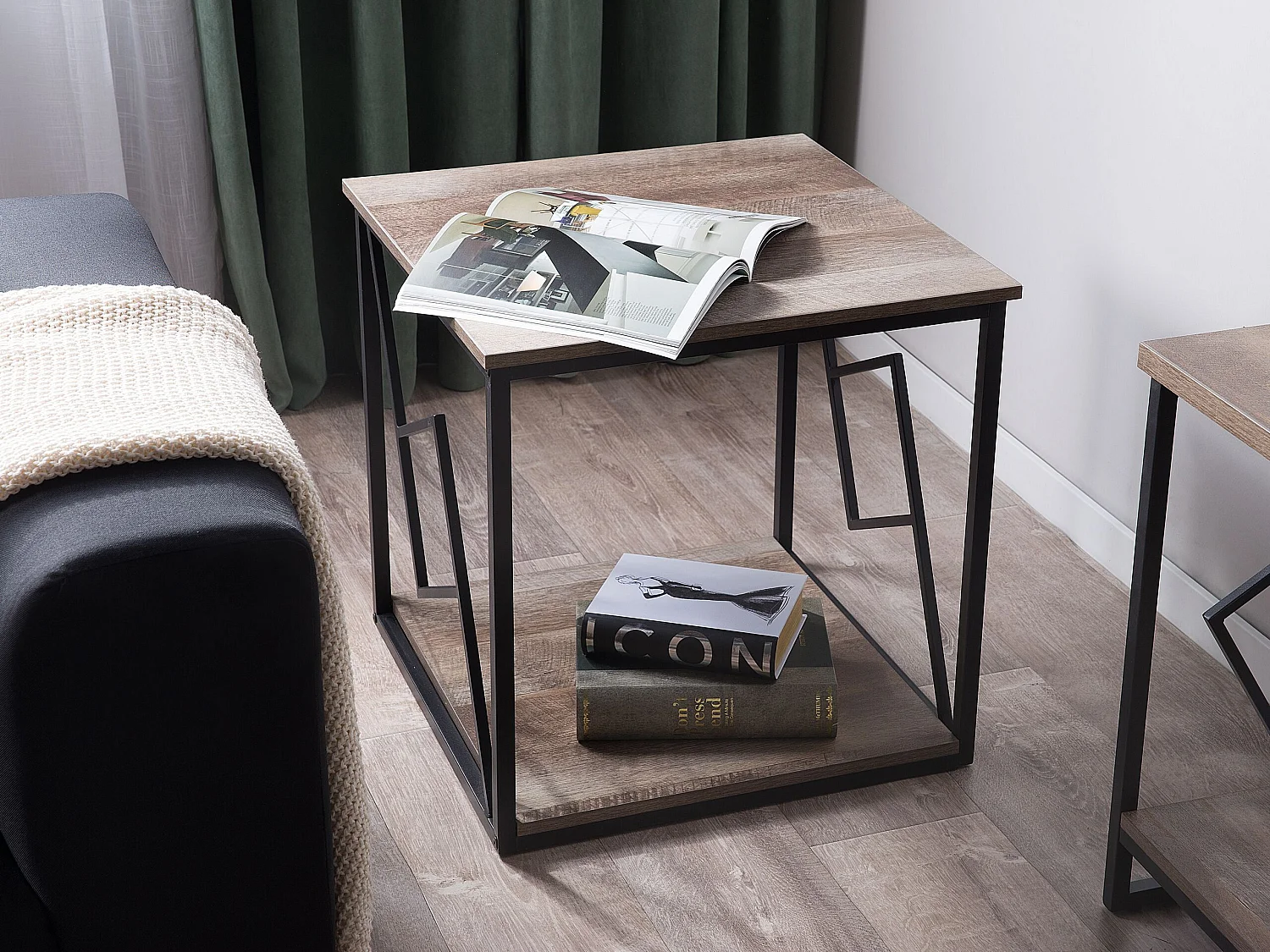 Beliani Forres, table d’appoint en panneau, photo du marchand