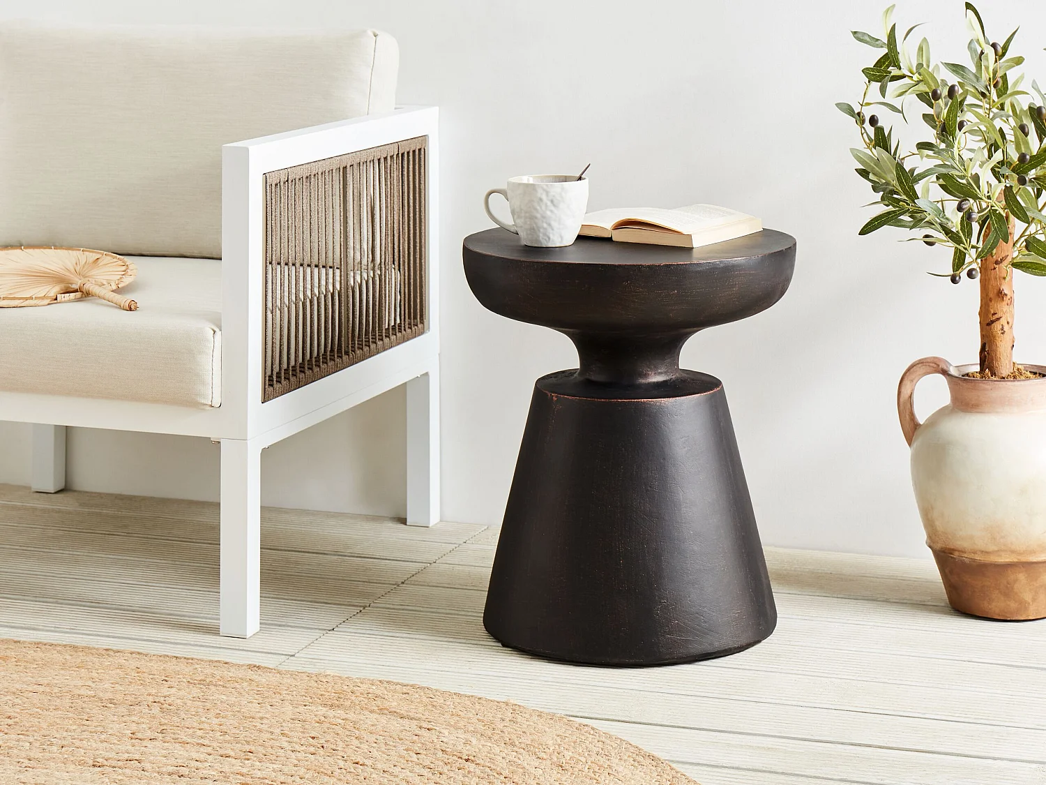 Beliani Mincio, table d’appoint en céramique, photo du marchand